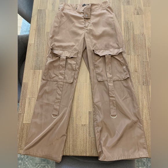 I Saw It First Tan Cargo Pants 4 Small ASOS - Picture 2 of 5